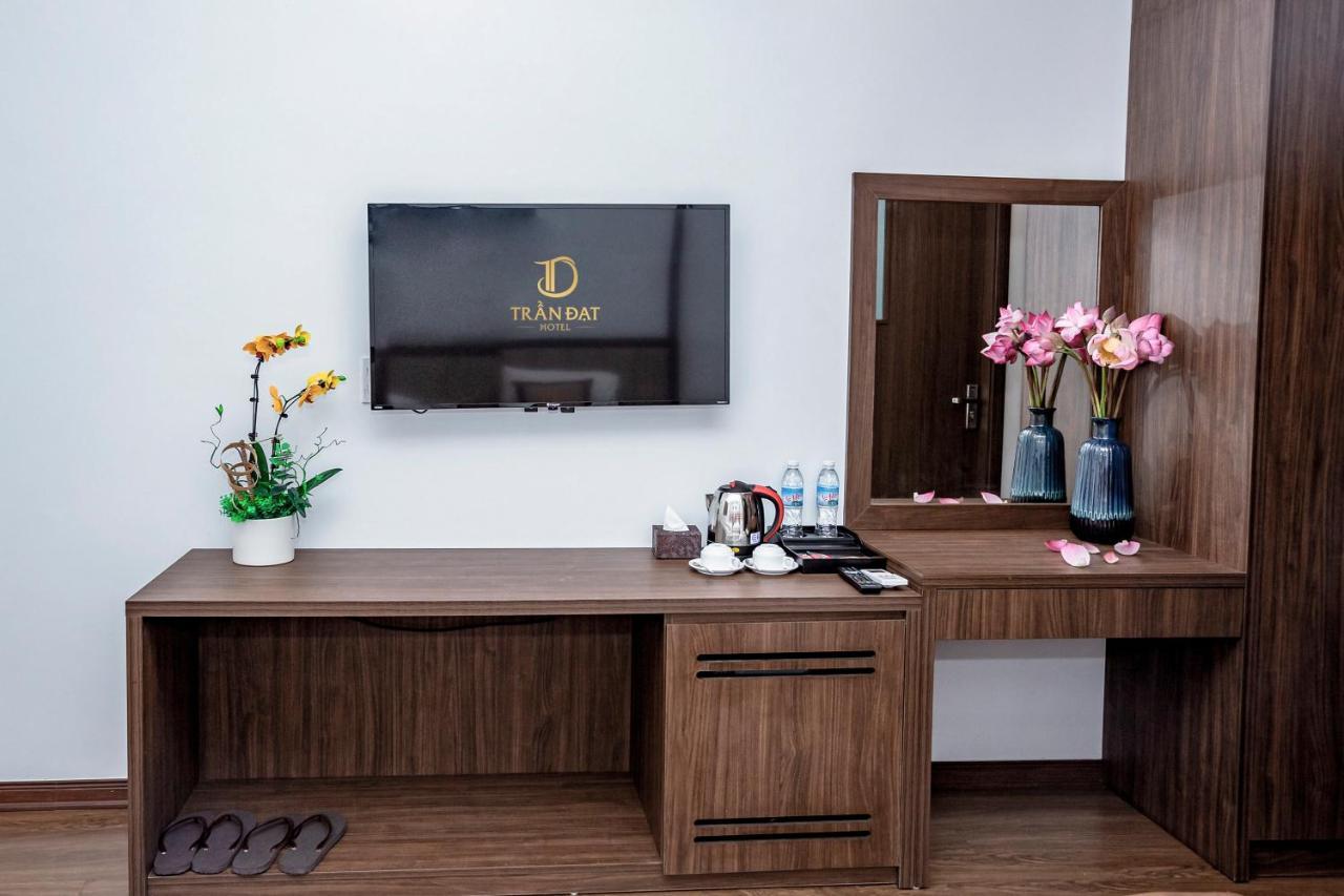 Tran Dat Hotel Ha Long Exterior foto