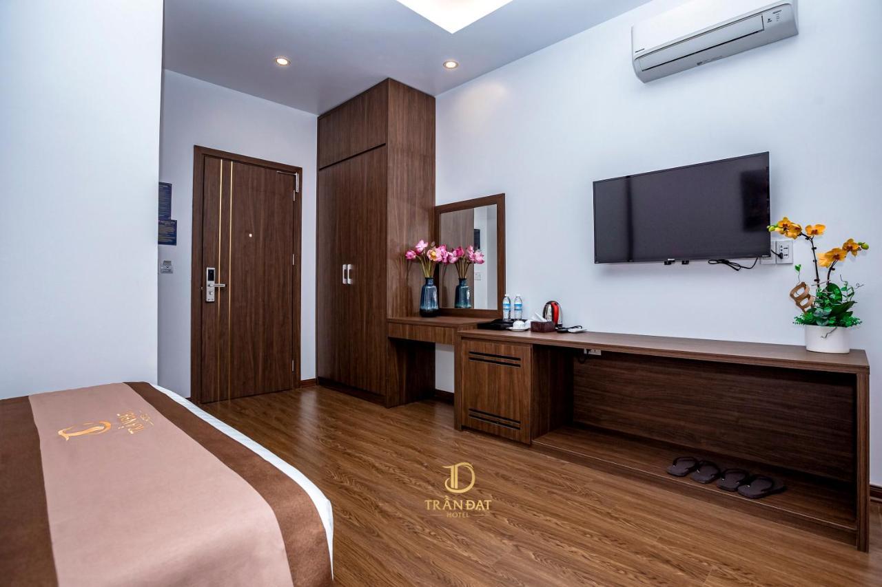 Tran Dat Hotel Ha Long Exterior foto